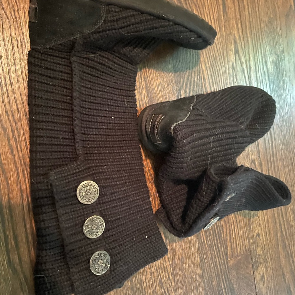 UGGS sweater boots 🦀